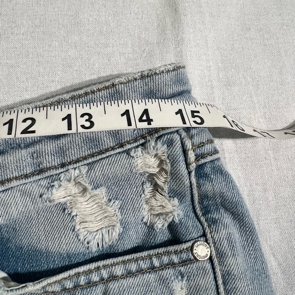 Bleach USA Distressed Denim Shorts | Size 4 | Raw Hem‎ Rebel Thrashed Grunge - Picture 10 of 15
